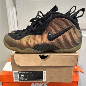 Nike Air Foamposite Pro 
Black Gym Green
Size 10 Mens